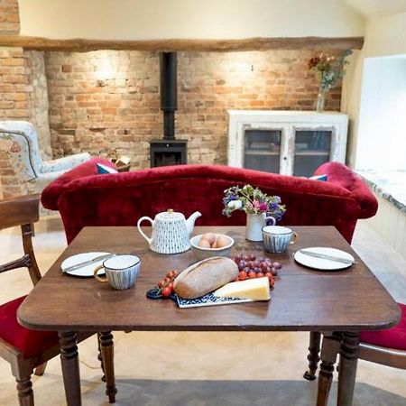 Pass The Keys Goose Feather Barn, Wedmore Luxury Cottage For Two Exterior photo
