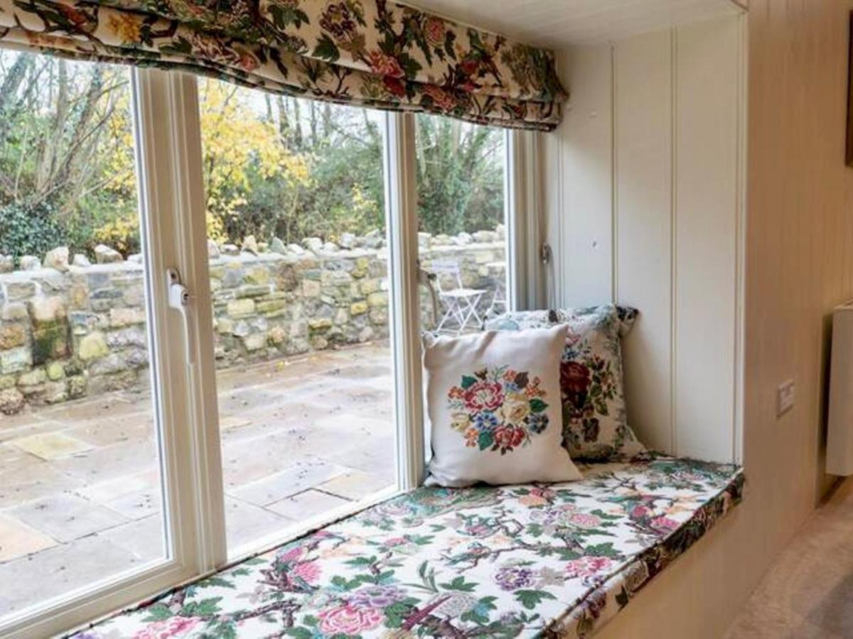 Pass The Keys Goose Feather Barn, Wedmore Luxury Cottage For Two Exterior photo